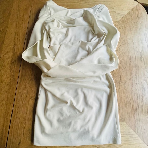 $260 BETSY and ADAM Jordan Draped Arm Scuba Crepe Sheath White Dress SIZE 6 EUC - Picture 3 of 9
